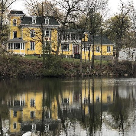 Pangea House Gananoque Exterior foto